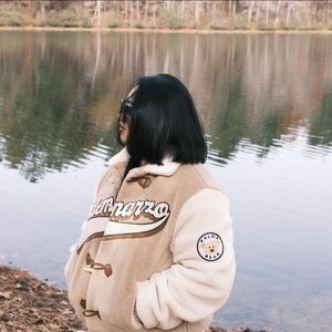 Meet your Posher, Tram